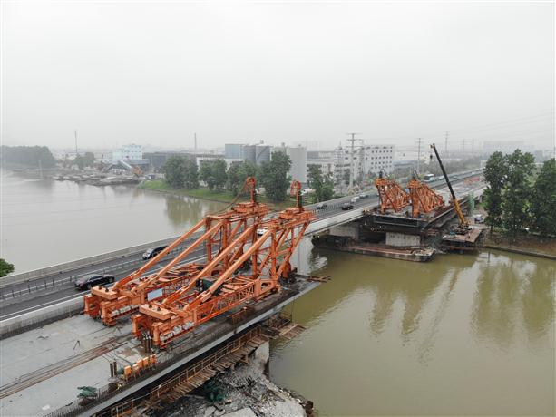 沪杭甬高速抬升工程图片